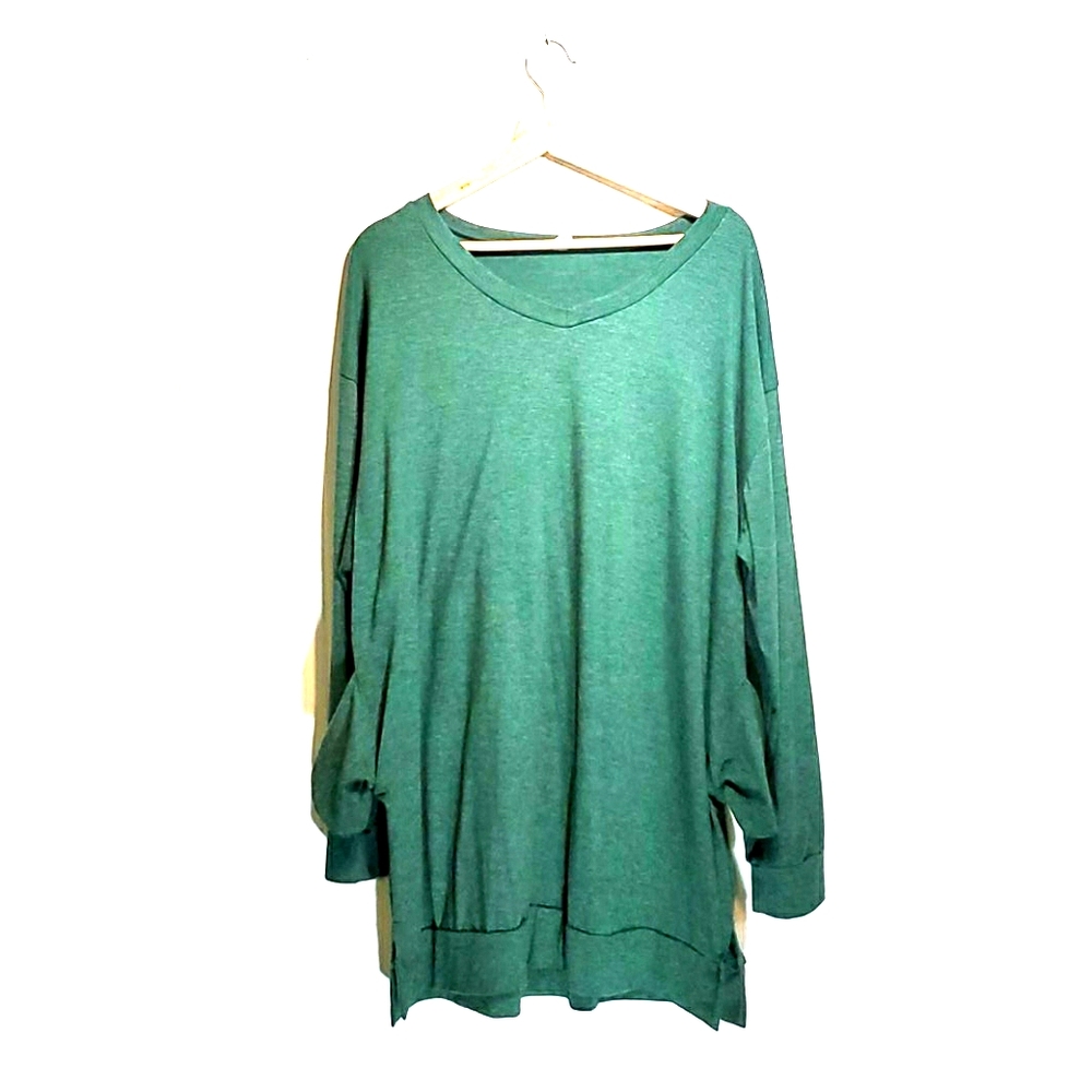 Long sleeve tunic with pockets